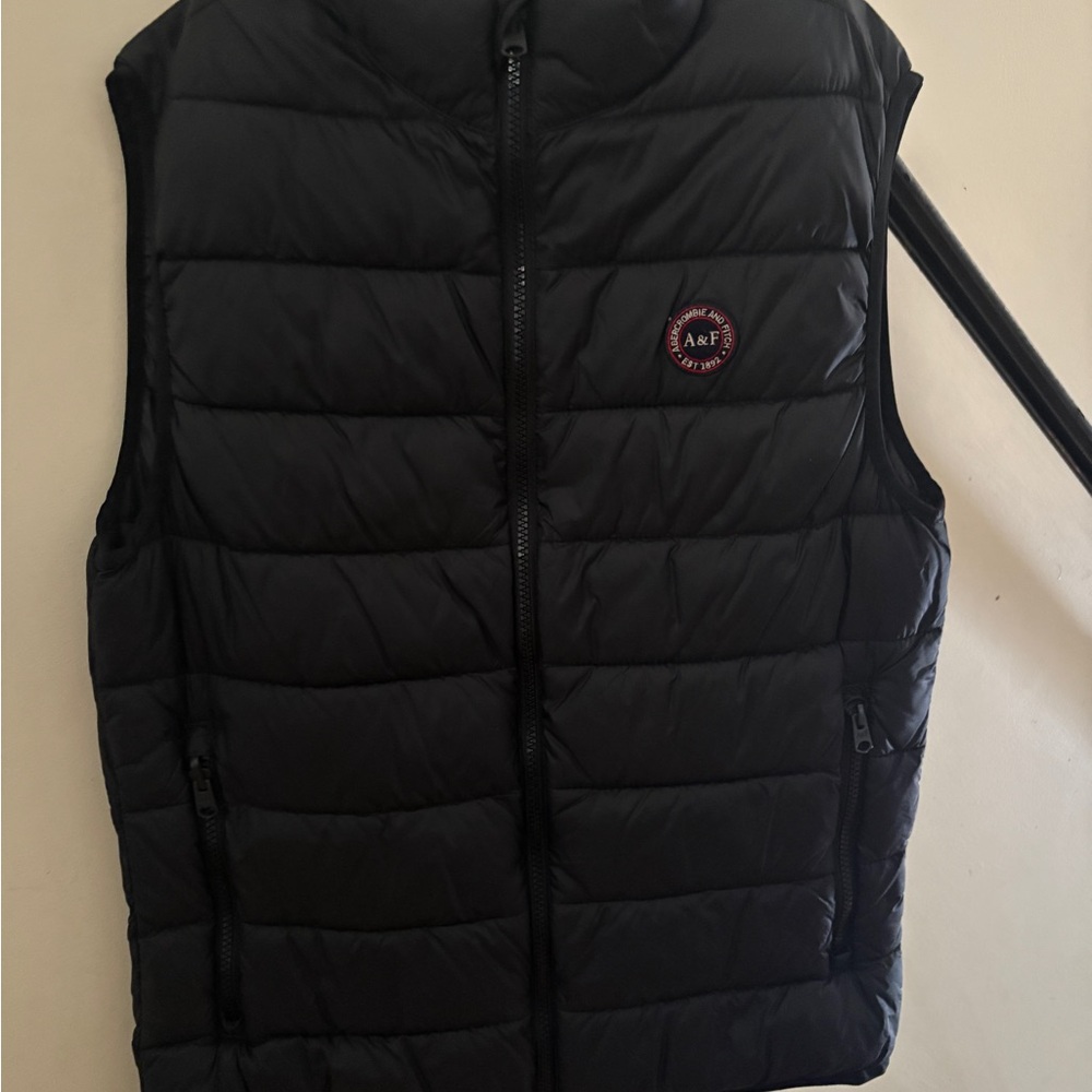 Abercrombie & Fitch Black Puffer Vest